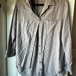 1.4.3. Story by Line Up Light Gray Shirt